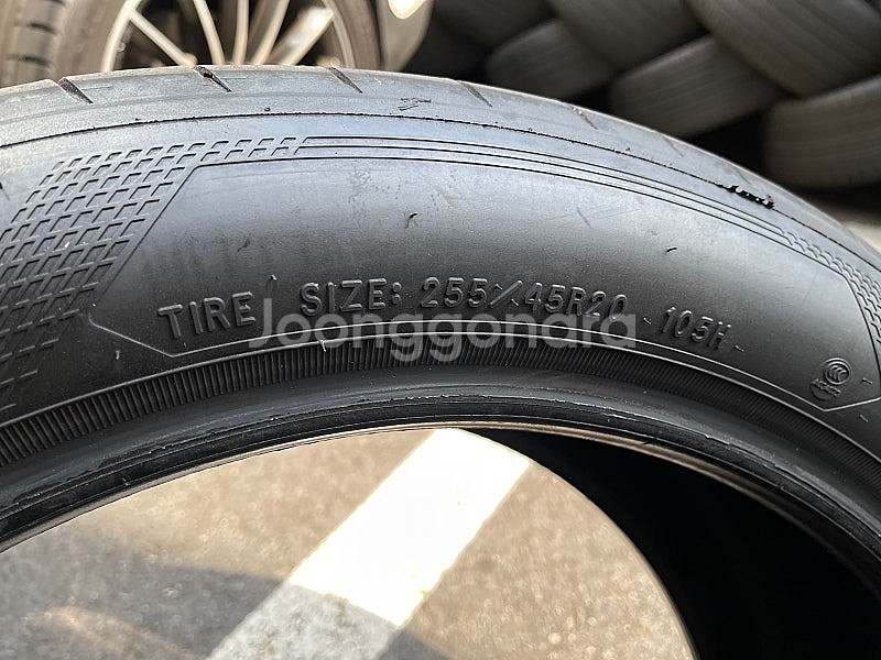 벤츠 EQE 350 1,500km 운행한 순정 타이어 ...--4