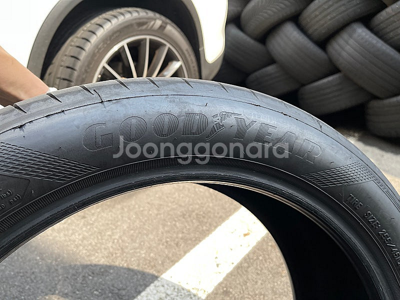 벤츠 EQE 350 1,500km 운행한 순정 타이어 ...--5