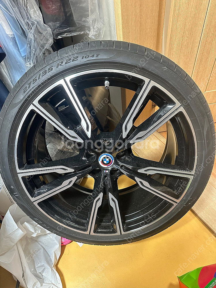BMW M60i 휠 타이어 한개 747M--0