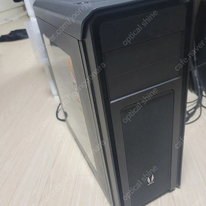 부산) i7 9700k 16g gtx1660ti 배그 로아 롤 발로 디아 옵치 게이밍 pc 본체