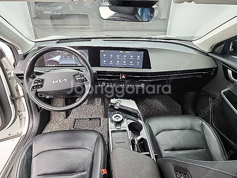 EV6 중고 EV6 중고차 흰색 2022년식 롱레인지 AWD 어스 중고자동차--8