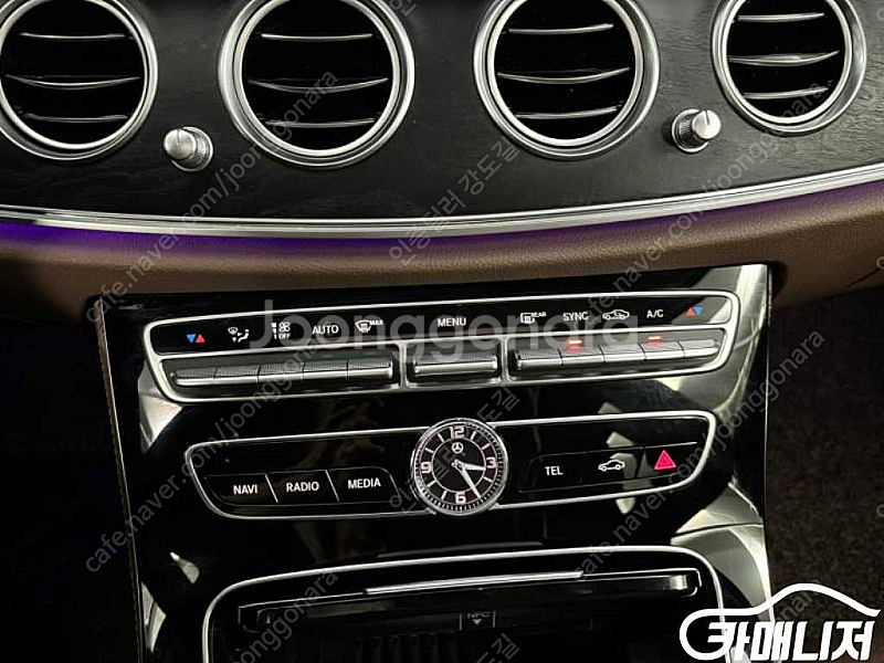 [벤츠]E-클래스 W213 E220d 아방가르드 (0톤...--9