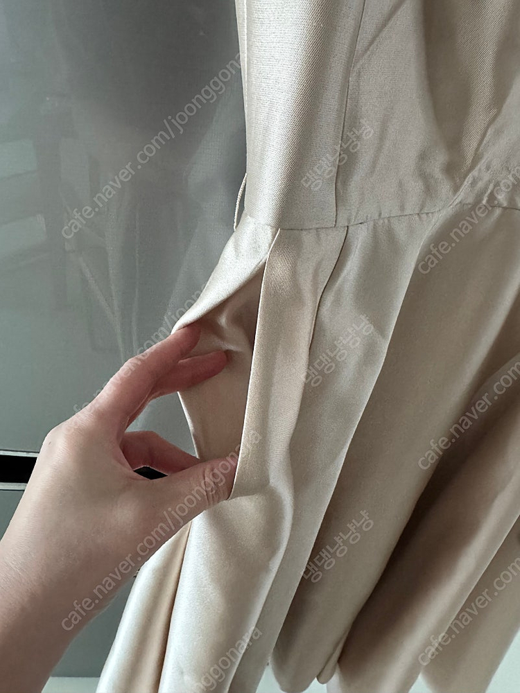 (가격내림) 한섬 마인 실크 새틴 원피스 베이지 이미지