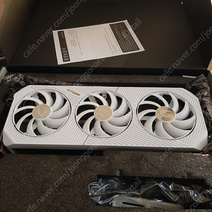 ZOTAC RTX 5090 SOLID WHITE 475 판매합니다