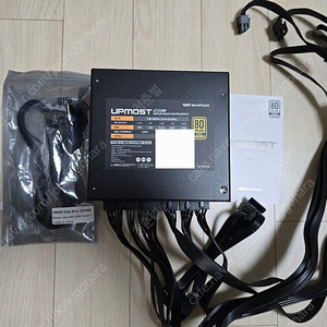다크플래쉬 darkFlash UPMOST 850W 80PLUS골드 풀모듈러 파워 블랙