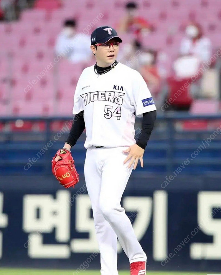 기아타이거즈 레이디스 데이 핑크 유니폼 85 이미지