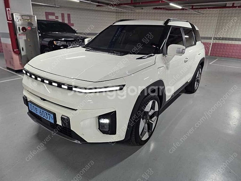 흰색 토레스 중고 EVX E7 중고차 리스 가능 차량 29,903 km--6