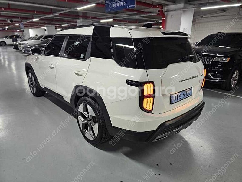 흰색 토레스 중고 EVX E7 중고차 리스 가능 차량 29,903 km--8