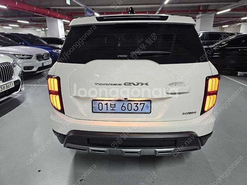 흰색 토레스 중고 EVX E7 중고차 리스 가능 차량 29,903 km--9