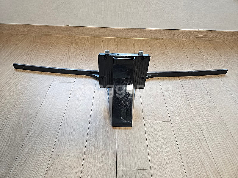삼성 UHD 커브드 TV 스탠드 받침대 입니다--1