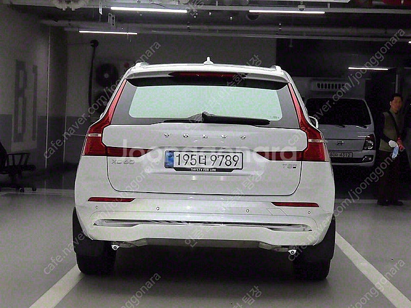 3,849 km 볼보 XC60 중고 볼보 중고차 T8 ...--8