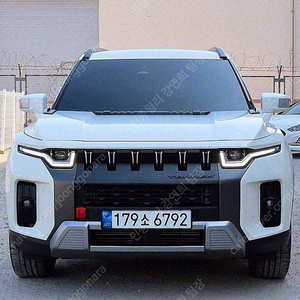 토레스 중고차 쌍용 중고차 흰색 2023년식 24,857km 1.5 GDI-T 4WD T7 중고차판매
