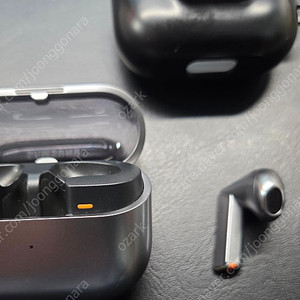 삼성 갤럭시 버즈3 실버 팝니다.