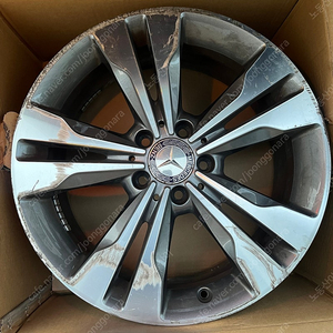 벤츠 18인치 휠 팝니다.