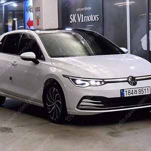 20,312 km 폭스바겐 골프 중고 8세대 2.0 TDI 프레스티지 중고차시세가격 흰색
