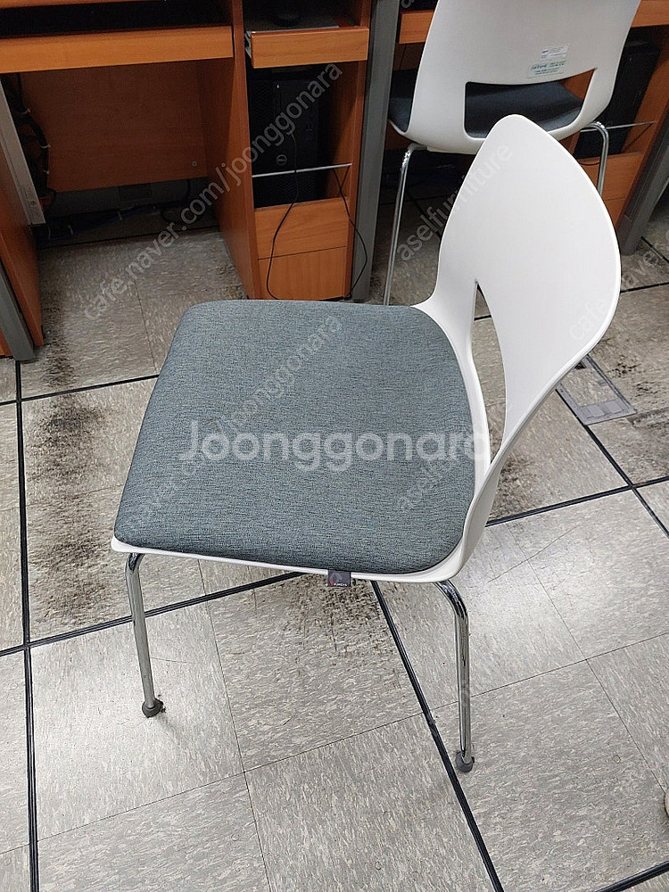 대학교에서나온 학원연수용 의자 수량많아요--4