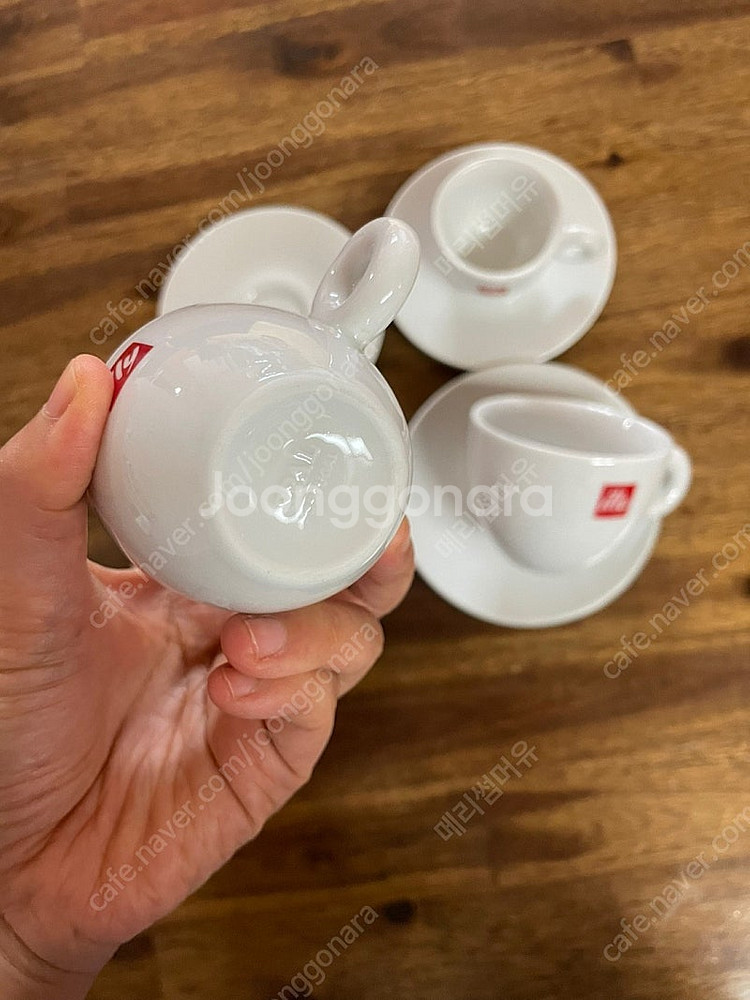 일리 에스프레소잔+소서포함 택포 18,000--1