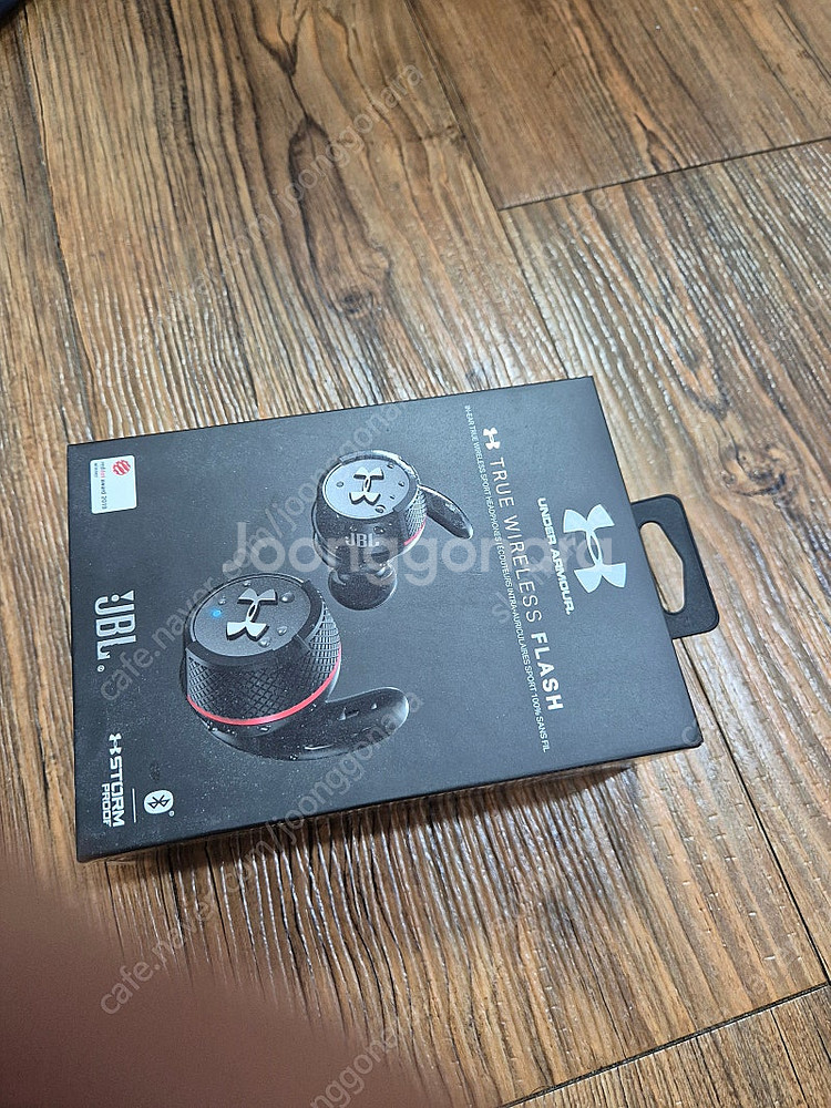 Jbl 언더아머 플래쉬 블루투스 이어폰 팝니다--2