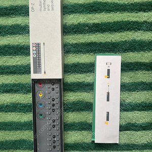 Teenage Engineering OP-Z 십대 엔지니어링 신디사이저 판매합니다 이미지