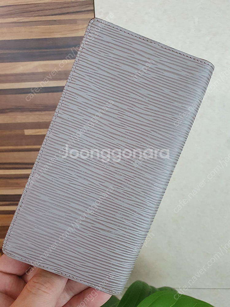 정품 루이비통 에삐 장지갑--1