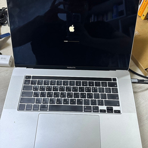 맥북프로 2019 16인치 터치바 실버 i7 16GB 512GB SSD 앱포함