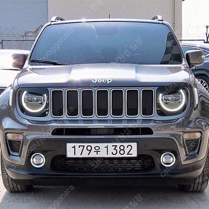 지프 레니게이드 중고 지프 자동차중고 레니게이드 중고차 회색 2020년식 75,561km 1.6 디젤 리미티드 중고차카페