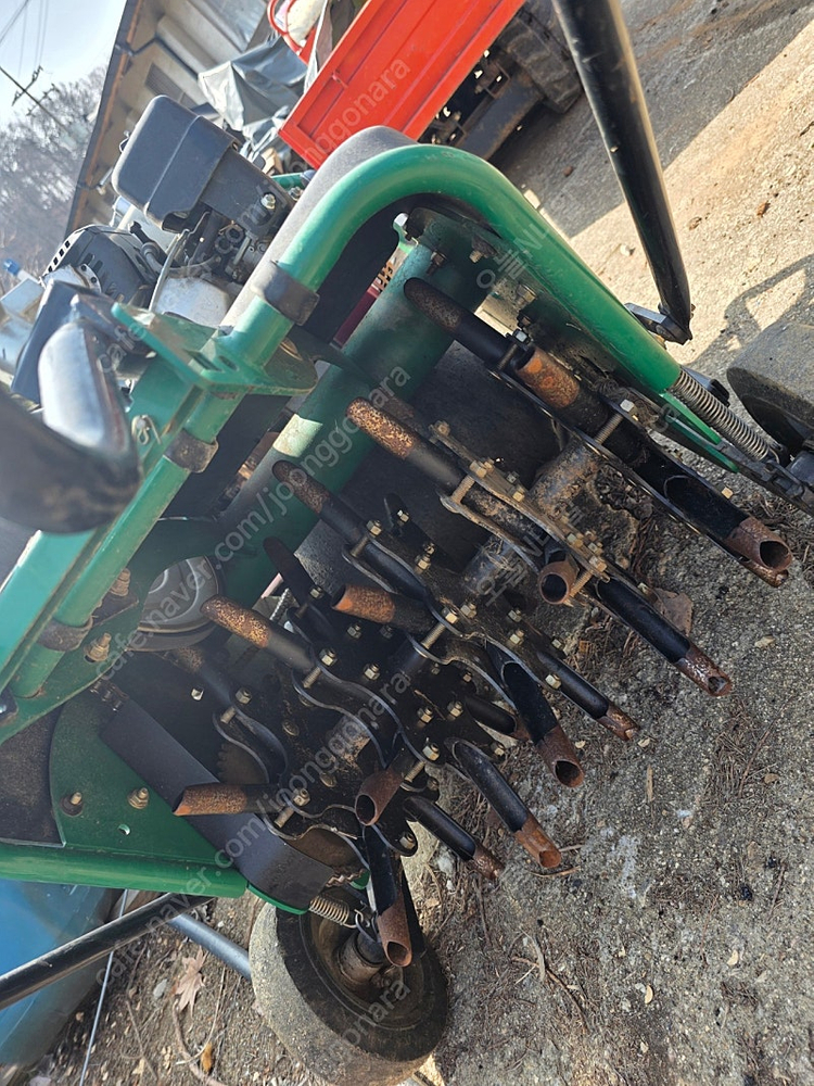 잔디 천공기 미제 예초기 aeration잔디 통풍기.aerator 이미지