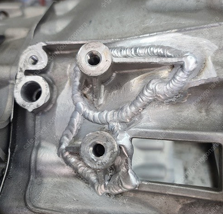 가변 배기 튜닝샵 특수 용접 전문 카센터 자동차 차량 서울 부산 대전 광주 과천 인천 안양 시흥 수원 용인 화성 여... 이미지