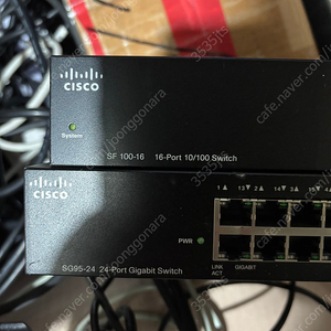 스위칭 허브 시스코 CISCO SG95-16 포트 2대 SG-95 24포트 허브 2대 팝니다