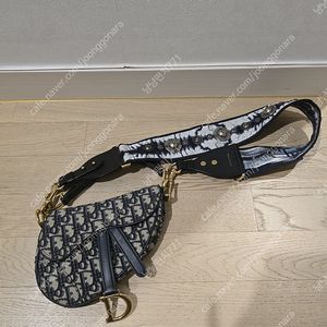 [정품] 디올 오블리크 새들백 미니+자카드 스트랩 포함