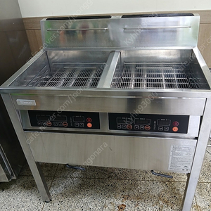 린나이가스튀김기2구도시가스모델RFA-428G판매함니다.