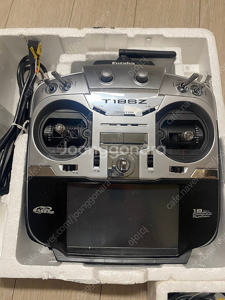 RC/드론 조정기 Futaba T18SZ + ZD680--1