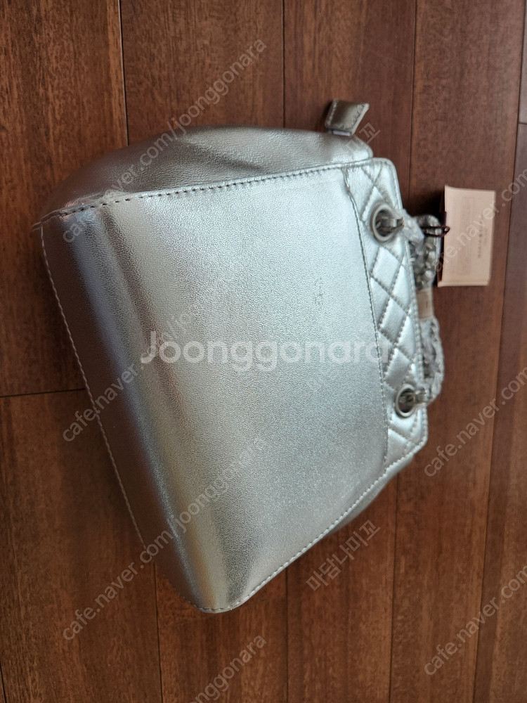 마리아꾸르끼 양가죽 체인백 실버 택미제거 택포3--2
