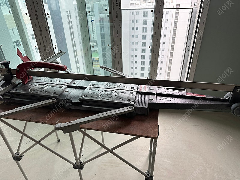 몬트리트 1300타일커터기판매합니다 이미지