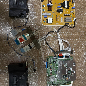 55UK6400KNG 액정 파손으로 보드 한대분