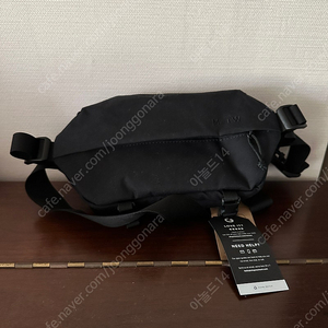 모멘트 MTW Fanny Sling 2L moment 카메라 슬링백 검정