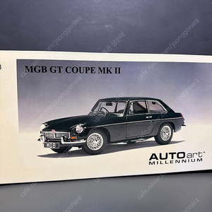 [1:18] 오토아트 MGB GT 쿠페 다이캐스트 판매합니다