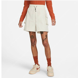 나이키 여성 하이라이즈 쇼츠 DM6248-104 S사이즈_새상품