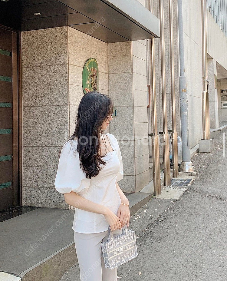 라플라 제작 퍼프 블라우스--1