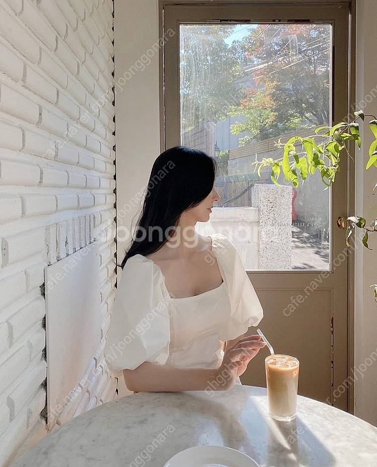 라플라 제작 퍼프 블라우스--2