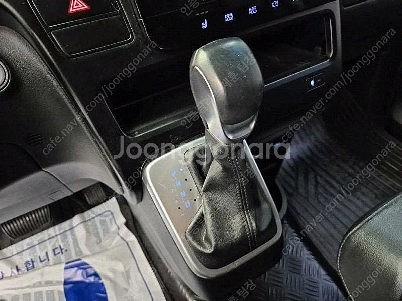 중고차 현대 스타리아 중고 회색 2022년식 4WD 디...--9