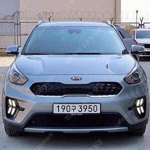 기아 니로 중고 니로 더 뉴 니로 중고차 회색 2020년식 55,699km 1.6 HEV 럭셔리 중고차량