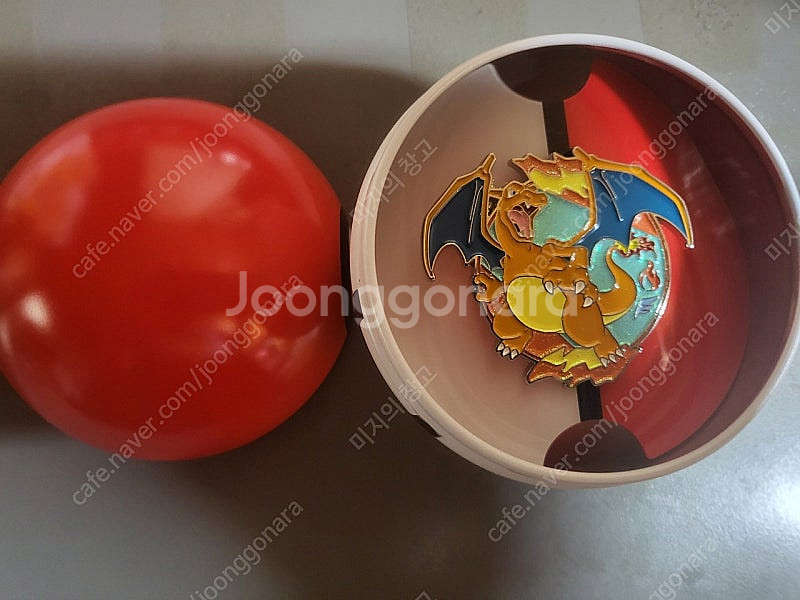 포켓몬스터 팝업스토어 랜덤뱃지 리자몽 팝니다.--0