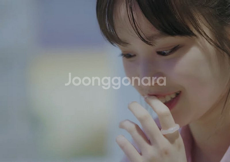 [새상품] 아즈나브르 투명 옐로우 아크릴 반지 (8호)--1