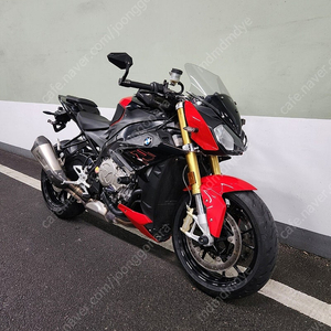 18년식 bmw s1000r 컨디션최상 판매합니다.