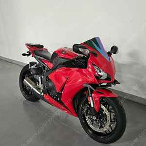 키로수 짧은 CBR 1000RR 냉동차 판매합니다
