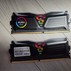 게일 rgb ddr4 8gb 2개 팝니다