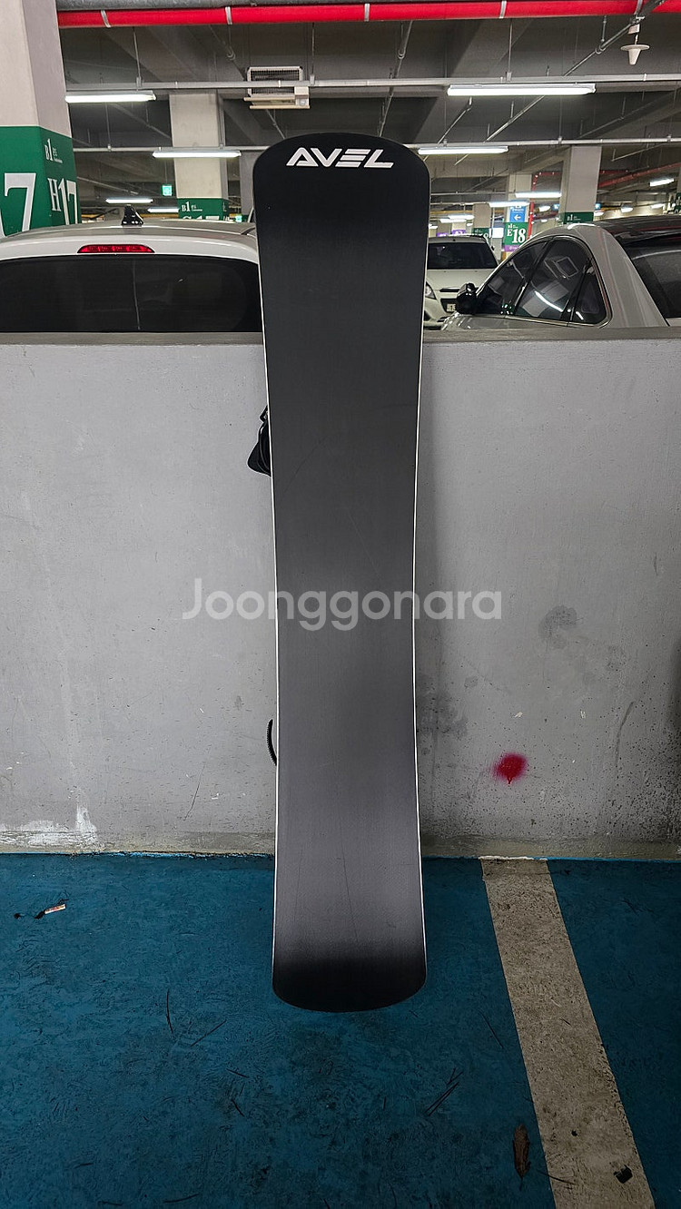스노우보드 데크 24/25 avel 원티탄 그래픽 판매합니다. 158--4