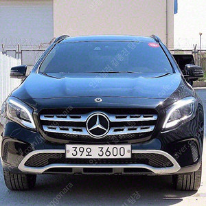 벤츠 인증중고 벤츠 GLA 중고 검정색 2018년식 83,809km GLA220 중고차카페
