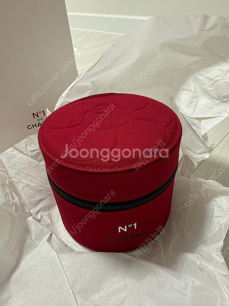 샤넬 뷰티 까멜리아 원통 파우치--0